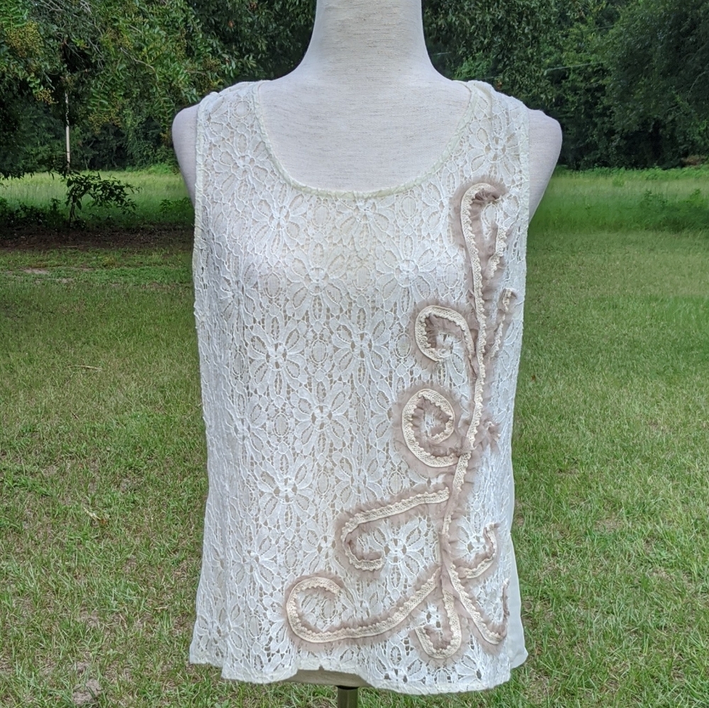 A'Reve Cream Lace Sleeveless Top with Tan Appliqué